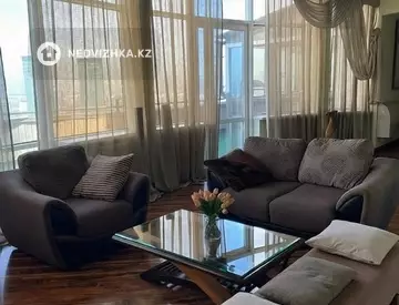 5-комнатная квартира, этаж 21 из 21, 600 м²