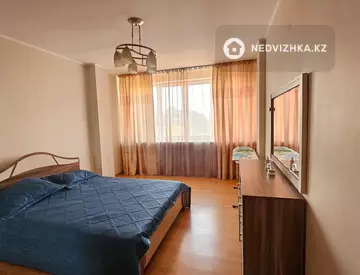 3-комнатная квартира, этаж 9 из 10, 82 м²
