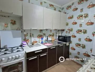 1-комнатная квартира, этаж 3 из 5, 33 м²