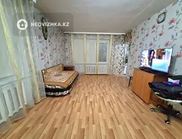 1-комнатная квартира, этаж 3 из 5, 33 м²