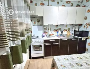 1-комнатная квартира, этаж 3 из 5, 33 м²