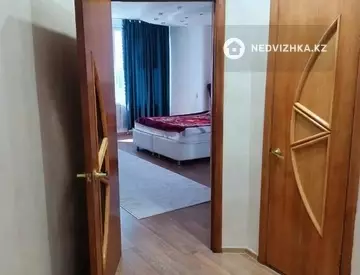 2-комнатная квартира, этаж 8 из 9, 85 м²