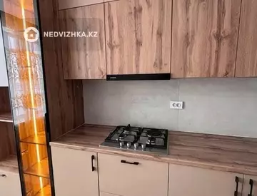 3-комнатная квартира, этаж 2 из 10, 85 м²