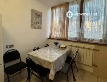 4-комнатная квартира, этаж 1 из 5, 96 м²