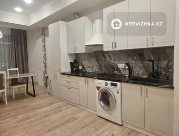 2-комнатная квартира, этаж 4 из 10, 70 м²