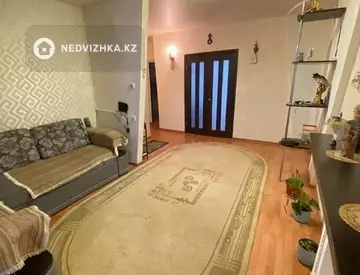 4-комнатная квартира, этаж 5 из 5, 87 м²