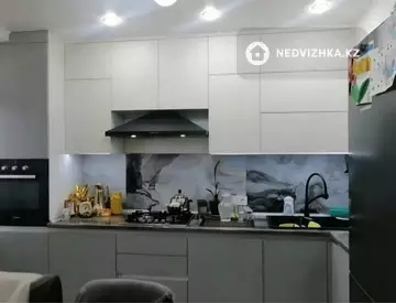 3-комнатная квартира, этаж 2 из 9, 130 м²