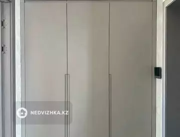 2-комнатная квартира, этаж 9 из 10, 80 м²