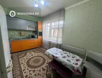 2-комнатная квартира, этаж 2 из 9, 75 м², Посуточно