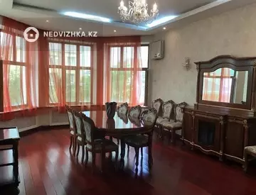 10-комнатный дом, 570 м²