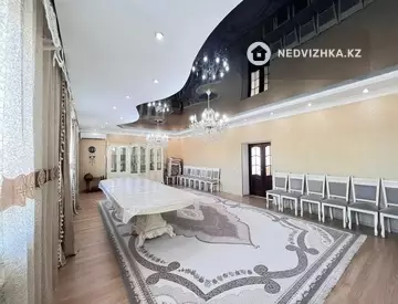 5-комнатный дом, 250 м²