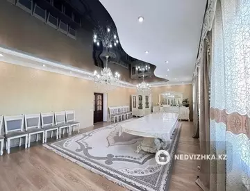 5-комнатный дом, 250 м²