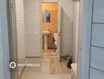 2-комнатная квартира, этаж 3 из 5, 48 м², На длительный срок