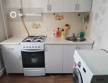 1-комнатная квартира, этаж 1 из 5, 32 м², На длительный срок