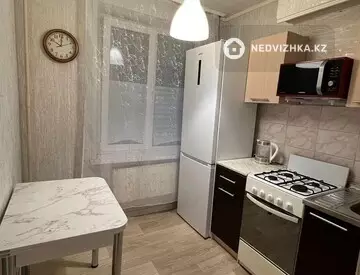 1-комнатная квартира, этаж 3 из 9, 35 м², На длительный срок
