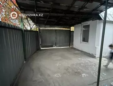 3-комнатный дом, 4 соток, 50 м², На длительный срок