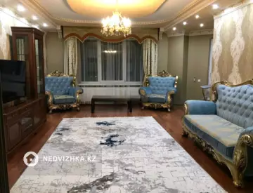 3-комнатная квартира, этаж 14 из 17, 117 м²