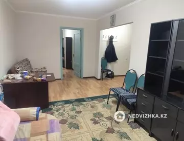 2-комнатная квартира, этаж 1 из 5, 45 м², На длительный срок