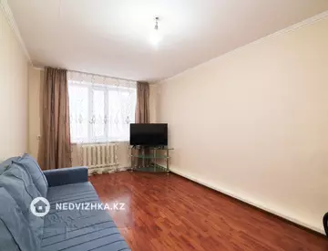 2-комнатная квартира, этаж 3 из 4, 42 м²