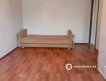 1-комнатная квартира, этаж 3 из 5, 33 м²