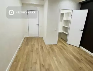 2-комнатная квартира, этаж 4 из 5, 50 м²