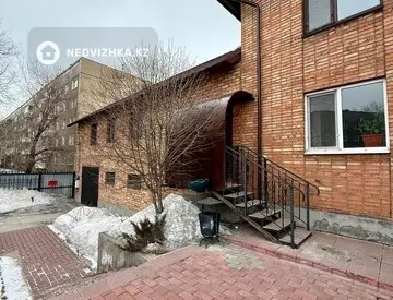 Здание, 2 этажа, 267 м²