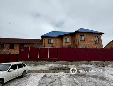 Здание, 2 этажа, 267 м²