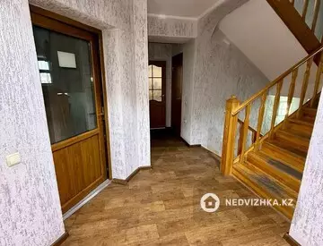 Здание, 2 этажа, 267 м²