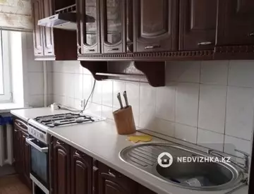 3-комнатная квартира, этаж 1 из 5, 60 м²