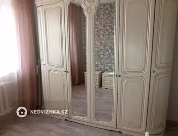 2-комнатная квартира, этаж 3 из 3, 40 м², На длительный срок