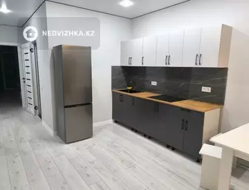2-комнатная квартира, этаж 13 из 13, 60 м², На длительный срок