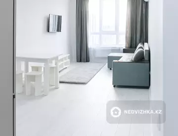 2-комнатная квартира, этаж 13 из 13, 60 м², На длительный срок