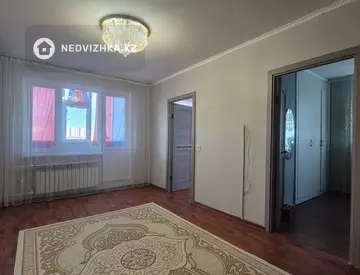 3-комнатная квартира, этаж 4 из 5, 48 м²