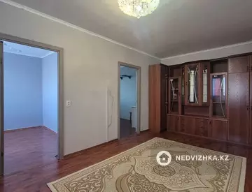 3-комнатная квартира, этаж 4 из 5, 48 м²