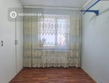 3-комнатная квартира, этаж 4 из 5, 48 м²