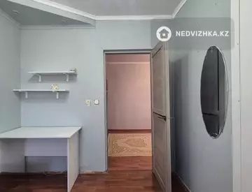 3-комнатная квартира, этаж 4 из 5, 48 м²