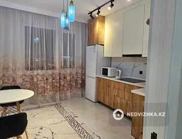 1-комнатная квартира, этаж 10 из 16, 40 м²