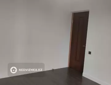 4-комнатная квартира, этаж 2 из 5, 105 м²