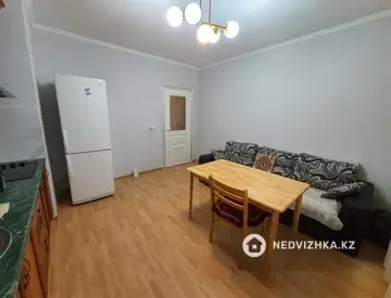 1-комнатная квартира, этаж 2 из 12, 49 м²