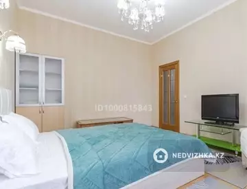 4-комнатная квартира, этаж 8 из 10, 120 м²