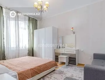 4-комнатная квартира, этаж 8 из 10, 120 м²