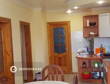 3-комнатная квартира, этаж 4 из 9, 88 м²