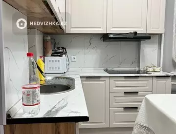 3-комнатная квартира, этаж 5 из 25, 80 м²