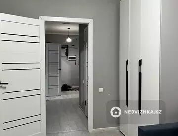 3-комнатная квартира, этаж 5 из 25, 80 м²