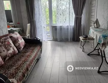 3-комнатная квартира, этаж 3 из 5, 50 м²