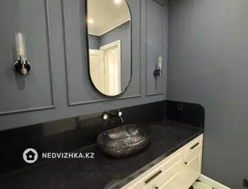 4-комнатная квартира, этаж 19 из 18, 137 м²