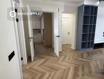 4-комнатная квартира, этаж 19 из 18, 132 м²