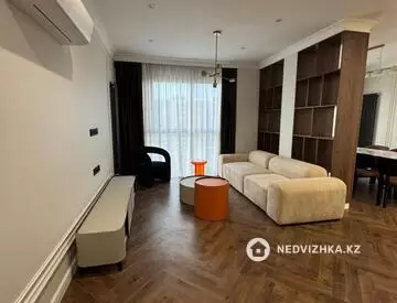 5-комнатная квартира, этаж 19 из 18, 200 м²