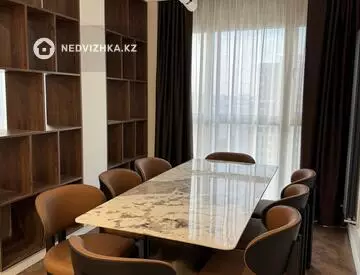 5-комнатная квартира, этаж 19 из 18, 200 м²