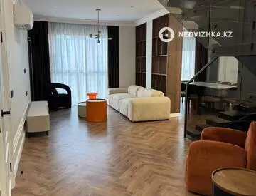 5-комнатная квартира, этаж 19 из 18, 200 м²